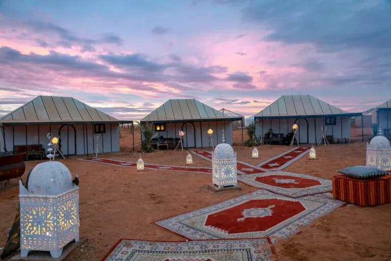 three houses near outdoor light during daytime.Morocco weather October